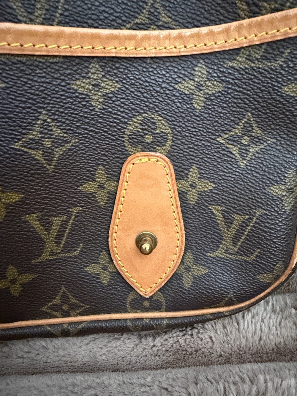 Louis Vuitton Monogram Canvas Crossbody Bag - Brown/ Tan - Picture 3 of 15